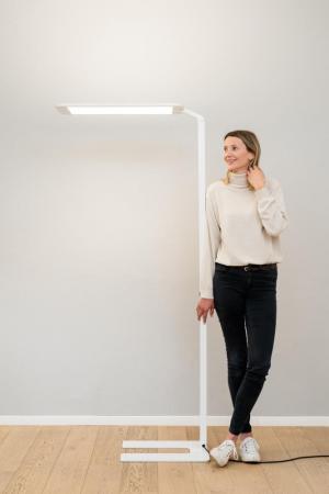Ledvance LED Stehleuchte - FLOOR HOME OFFICE 43W 840 in Weiß CH PLUG - Heimarbeitsplatz Beleuchtung - universalweißes Licht